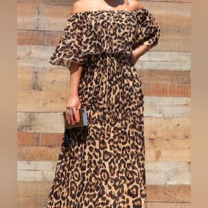Chic Leopard Off-Shoulder Maxi Dress